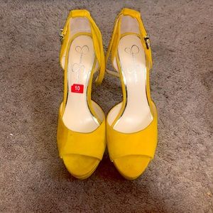 Jessica Simpson yellow velvet size ten heels.